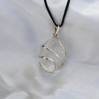 Clear Quartz Crystal Pendant Necklace for Spiritual Awareness and Connection - Handmade & Ethically Sourced Raw Stone Necklace for Clarity and Focus - Best Mother's Day Gift for her