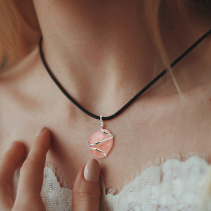 Rose Quartz Crystal Pendant Necklace for Emotional Healing and Forgiveness - Handmade & Ethically Sourced Raw Stone Necklace for Compassion and Harmony - Best Mother's Day Gift for her
